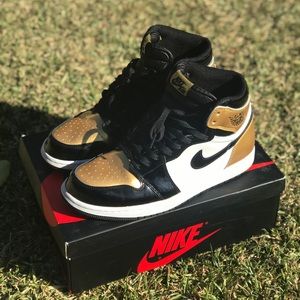 Jordan 1 gold toe size 10 worn 3 times